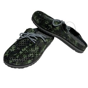 ♛4/$20♛ NWT Cromer Resortwear Camo Slides Sandals Waterproof Water Shoes 2 3